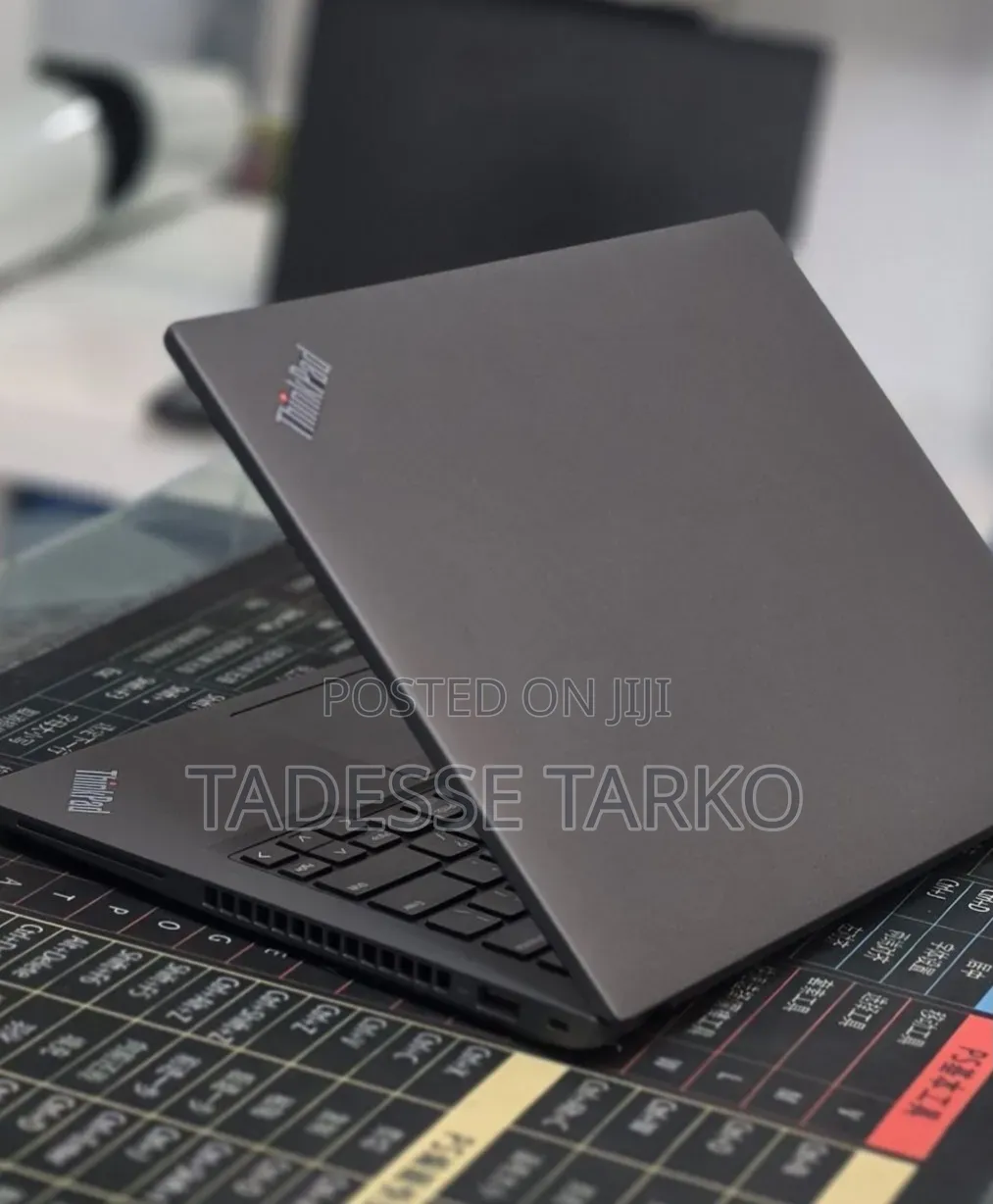 New Laptop Lenovo ThinkPad T14 16GB Intel Core i7 SSD 512GB