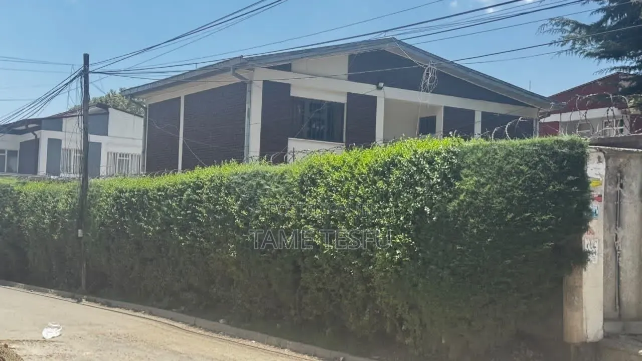 Furnished 6bdrm House in Hayat Zone, Yeka for sale