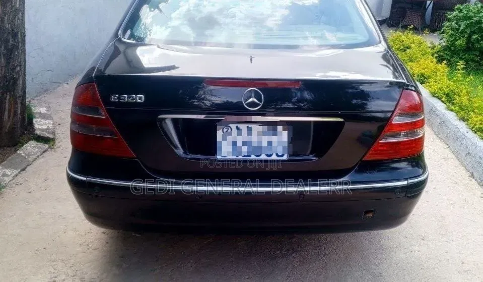 Mercedes-Benz E320 2003 Black