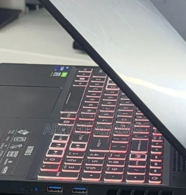 New Laptop Acer Nitro 5 6GB Intel Core i9 SSD 512GB