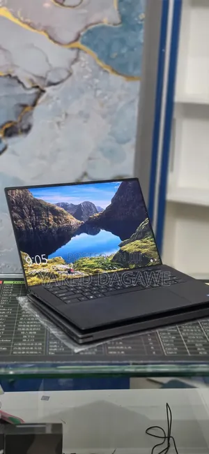 New Laptop Dell Precision 5570 16GB Intel Core i7 SSD 512GB