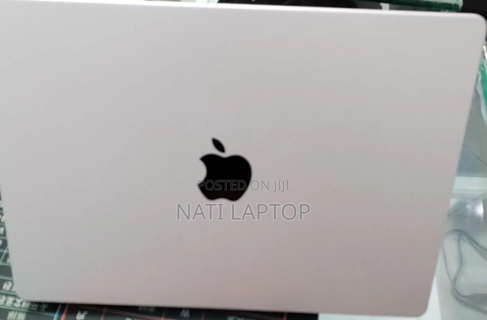 New Laptop Apple MacBook Pro 2025 M5 16GB Apple M5 Pro SSD 512GB