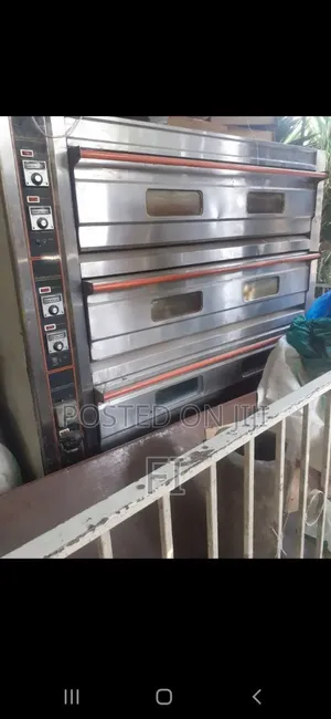 የዳቦ መጋሪያ ኦቨን ባለ 9 ፓትራ