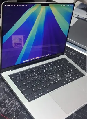 New Laptop Apple MacBook Pro 2024 M4 16GB Apple M4 SSD 512GB