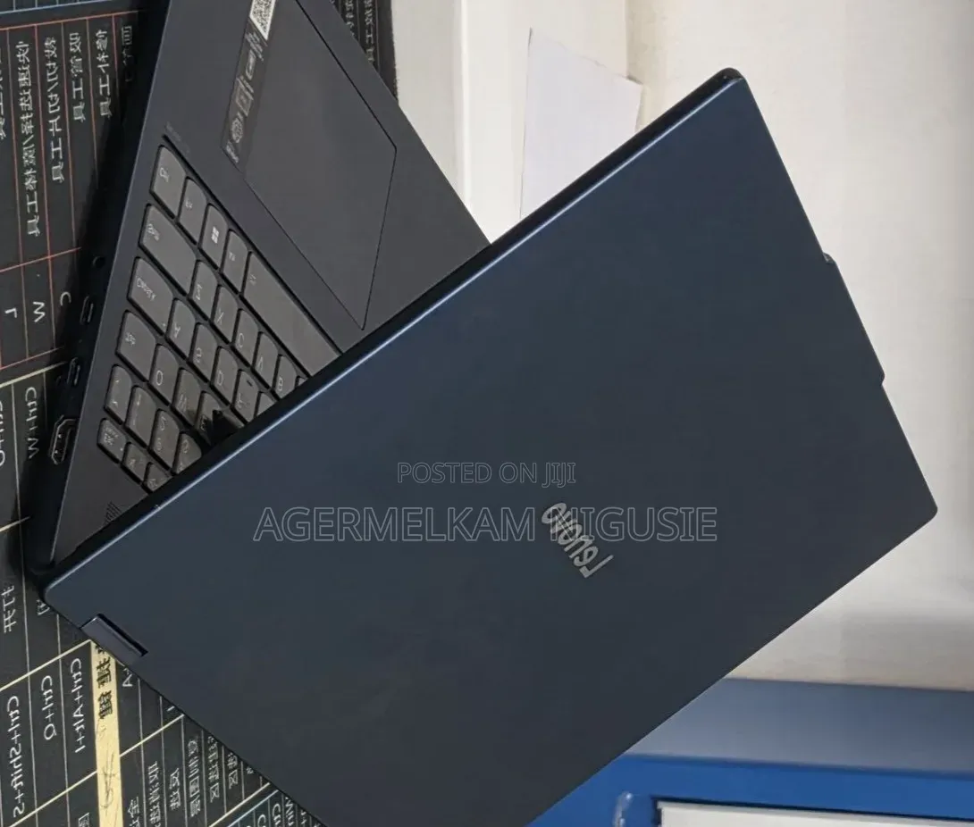 New Laptop Lenovo IdeaPad 520S 16GB Intel Core Ultra 7 SSD 1T