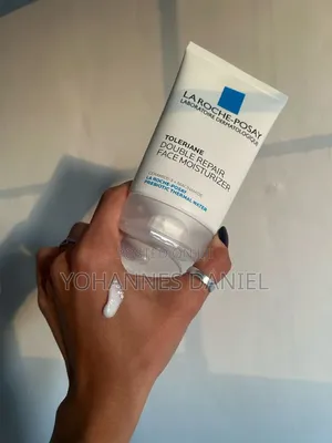 Laroche Posay Double Repair Face Moisturizer for Glass Skin