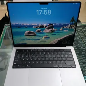 New Laptop Apple MacBook Pro 2025 M5 16GB Apple M5 SSD 512GB