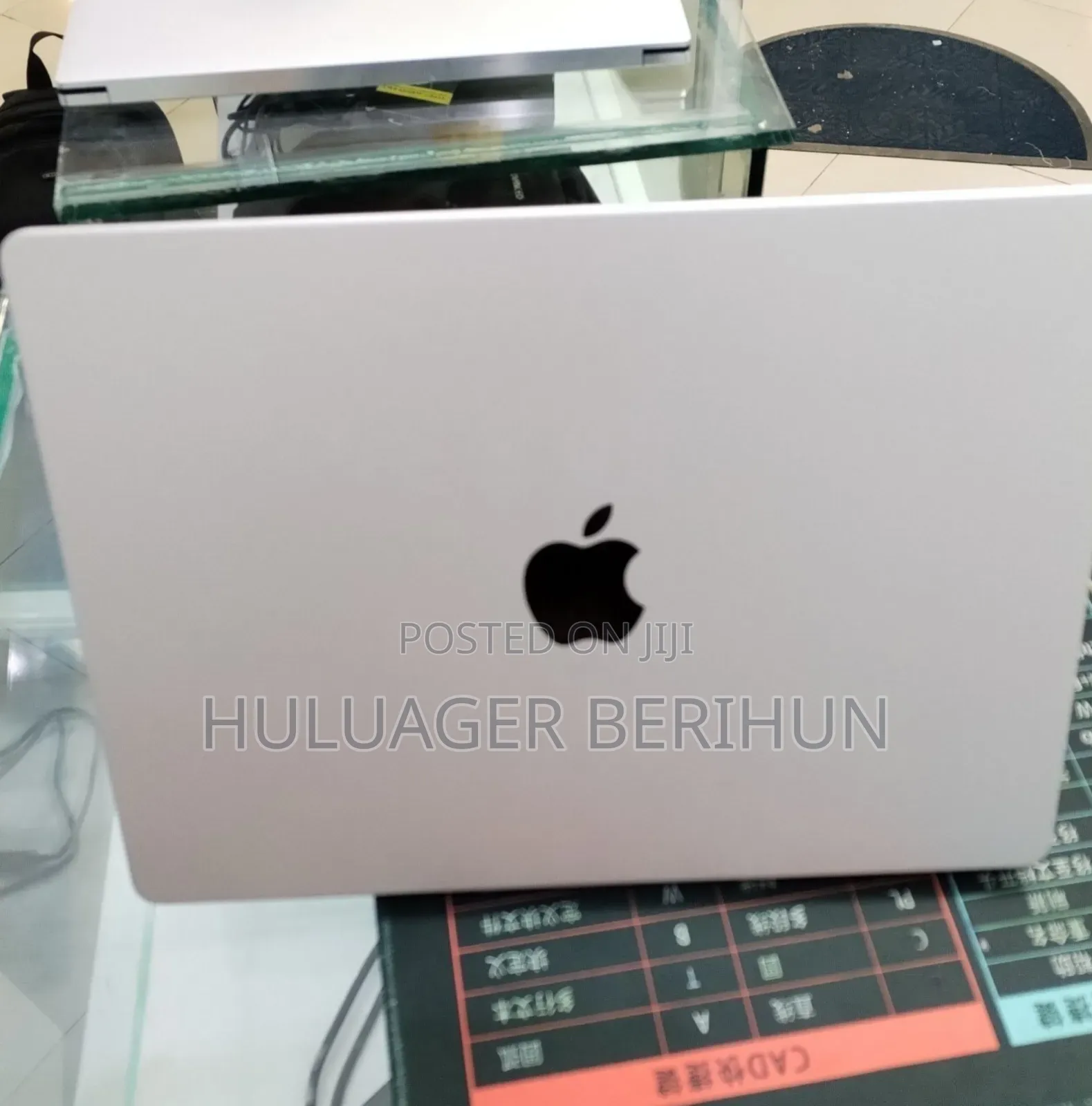 New Laptop Apple MacBook Pro 2025 M5 16GB Apple M5 SSD 512GB