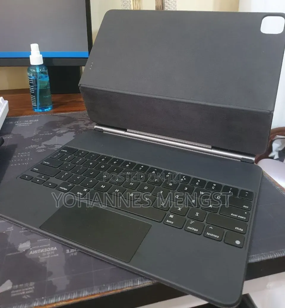 New Laptop Apple MacBook 2017 8GB Apple M2 SSD 512GB