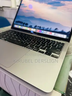 New Laptop Apple MacBook Air 2020 M1 8GB Apple M1 SSD 256GB