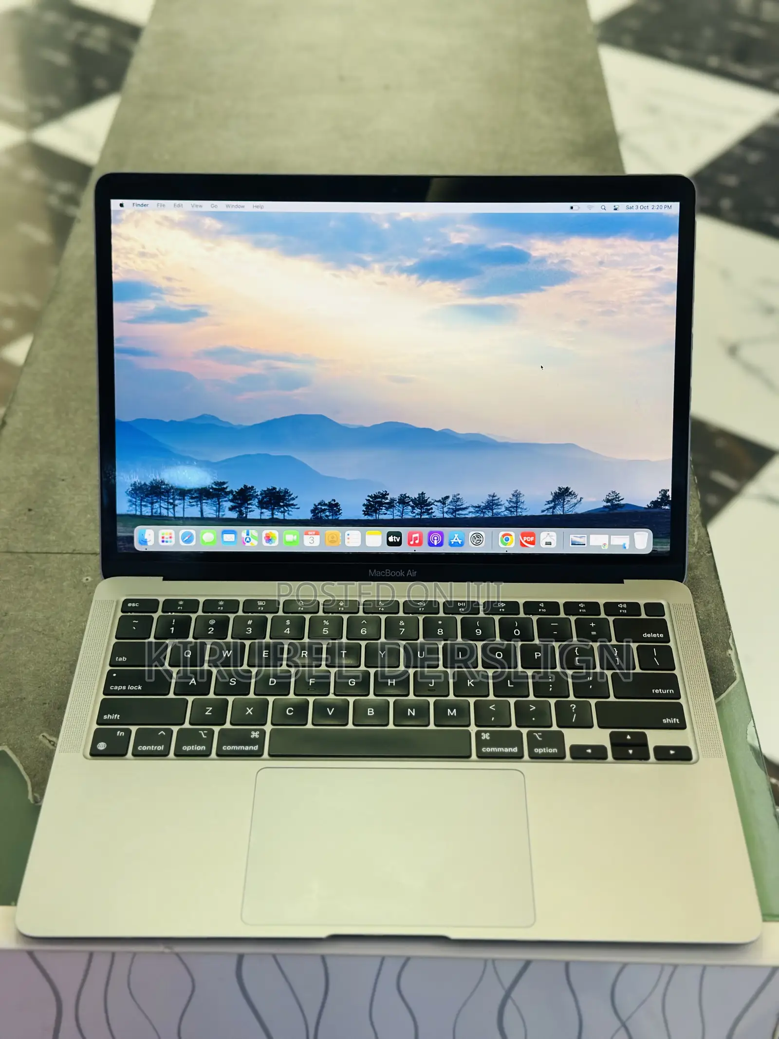 New Laptop Apple MacBook Air 2020 M1 8GB Apple M1 SSD 256GB