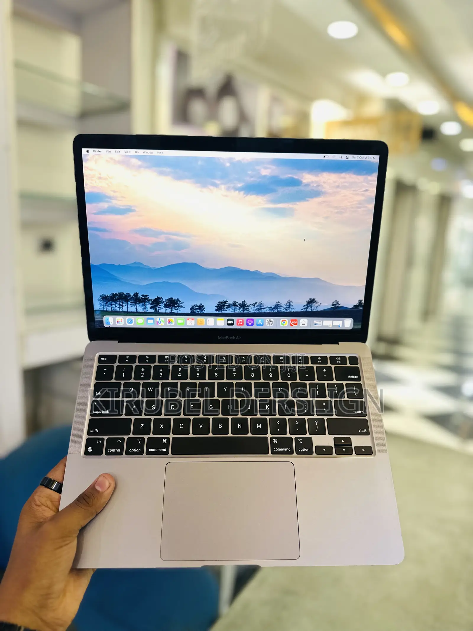 New Laptop Apple MacBook Air 2020 M1 8GB Apple M1 SSD 256GB