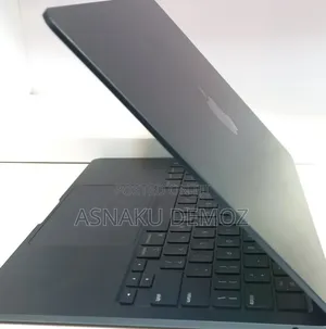 New Laptop Apple MacBook Air 2022 M2 8GB Apple M2 SSD 256GB