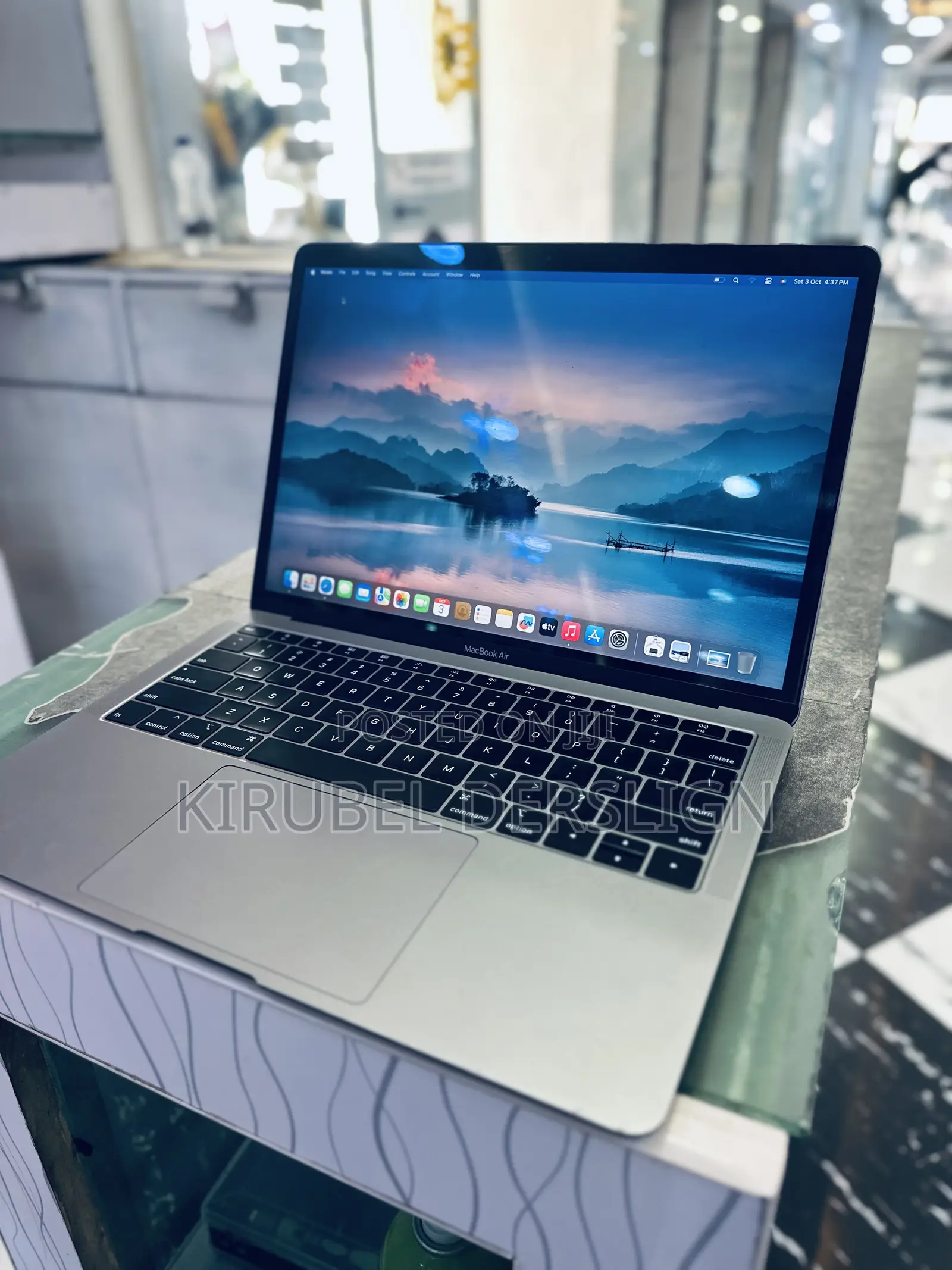 Laptop Apple MacBook Air 2019 8GB Intel Core i5 SSD 256GB
