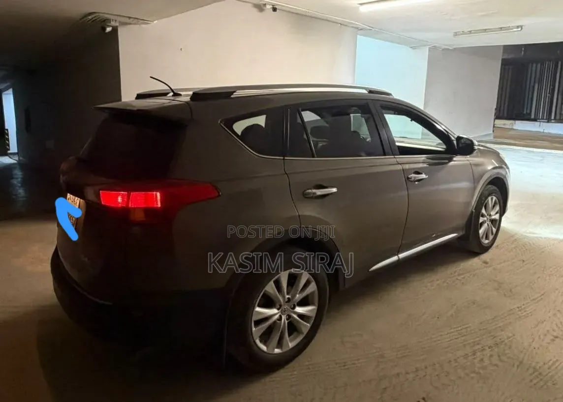 Toyota RAV4 LE AWD (2.5L 4cyl 6A) 2013 Blue