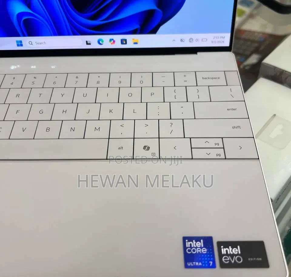 New Laptop Dell XPS 13 16GB Intel Core Ultra 7 SSD 512GB