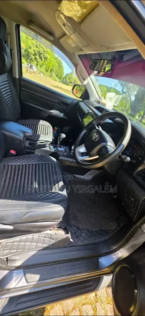 Toyota Hilux 2018 Gray