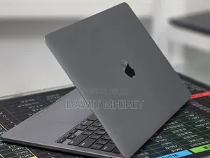 New Laptop Apple MacBook Pro 2020 M1 16GB Apple M1 Pro SSD 256GB