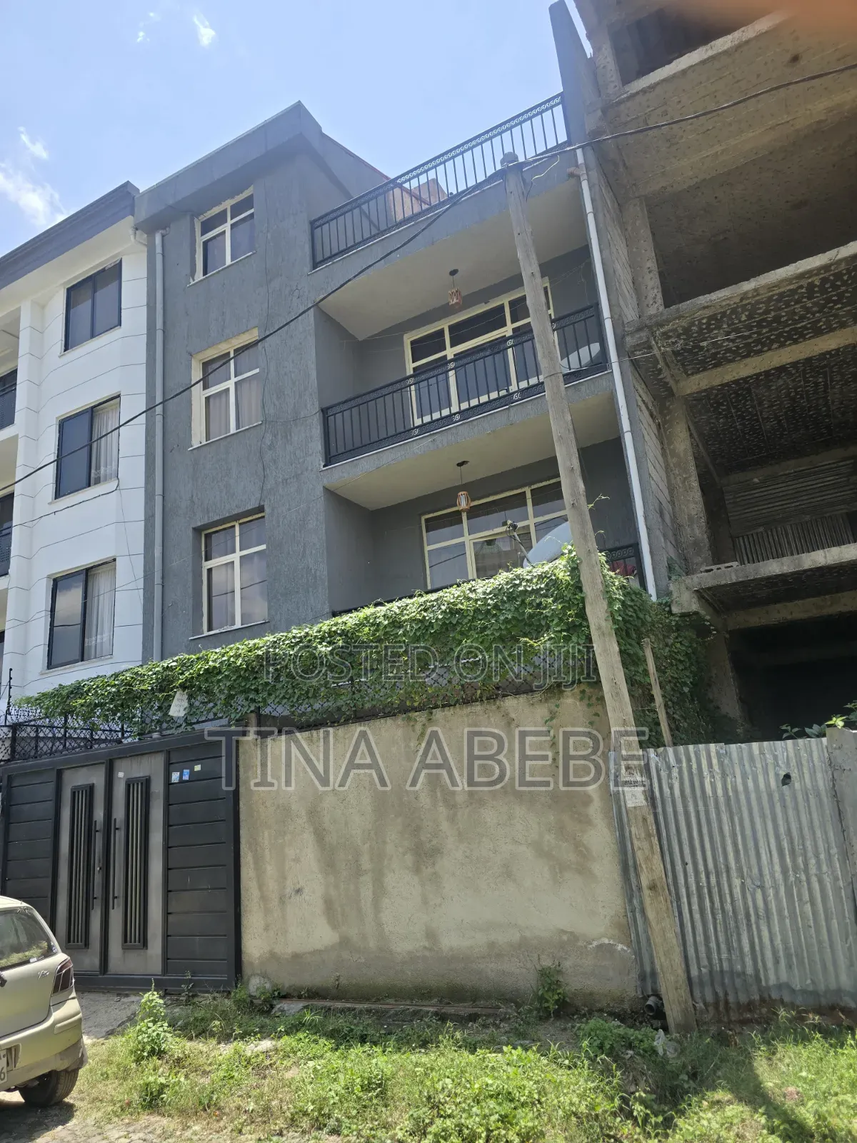 5bdrm House in Akaky Kaliti for sale