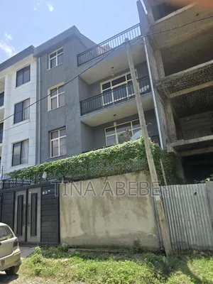 5bdrm House in Akaky Kaliti for sale