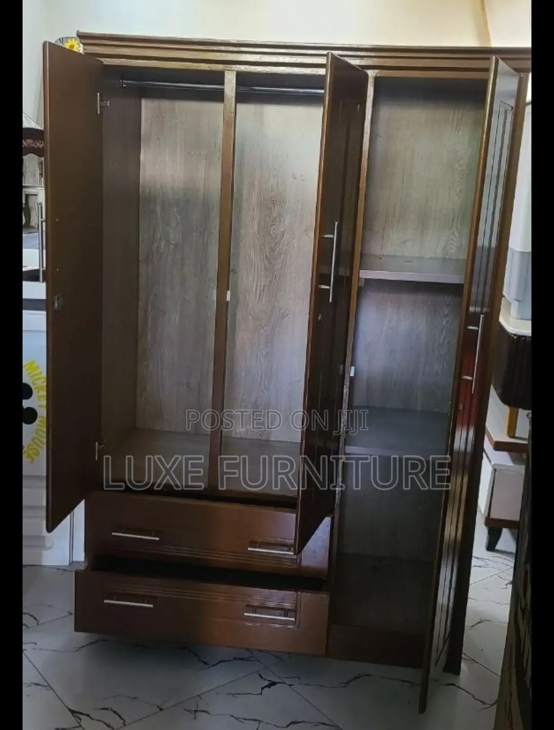 Wardrobe,clothet