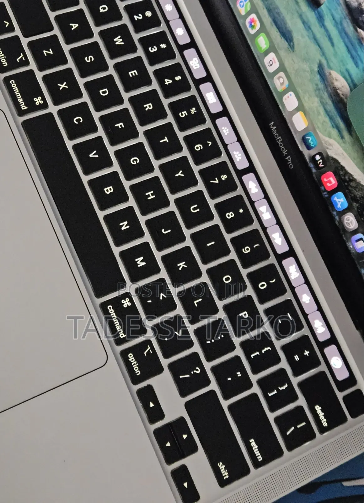 New Laptop Apple MacBook Pro 2022 M2 8GB Apple M2 SSD 256GB