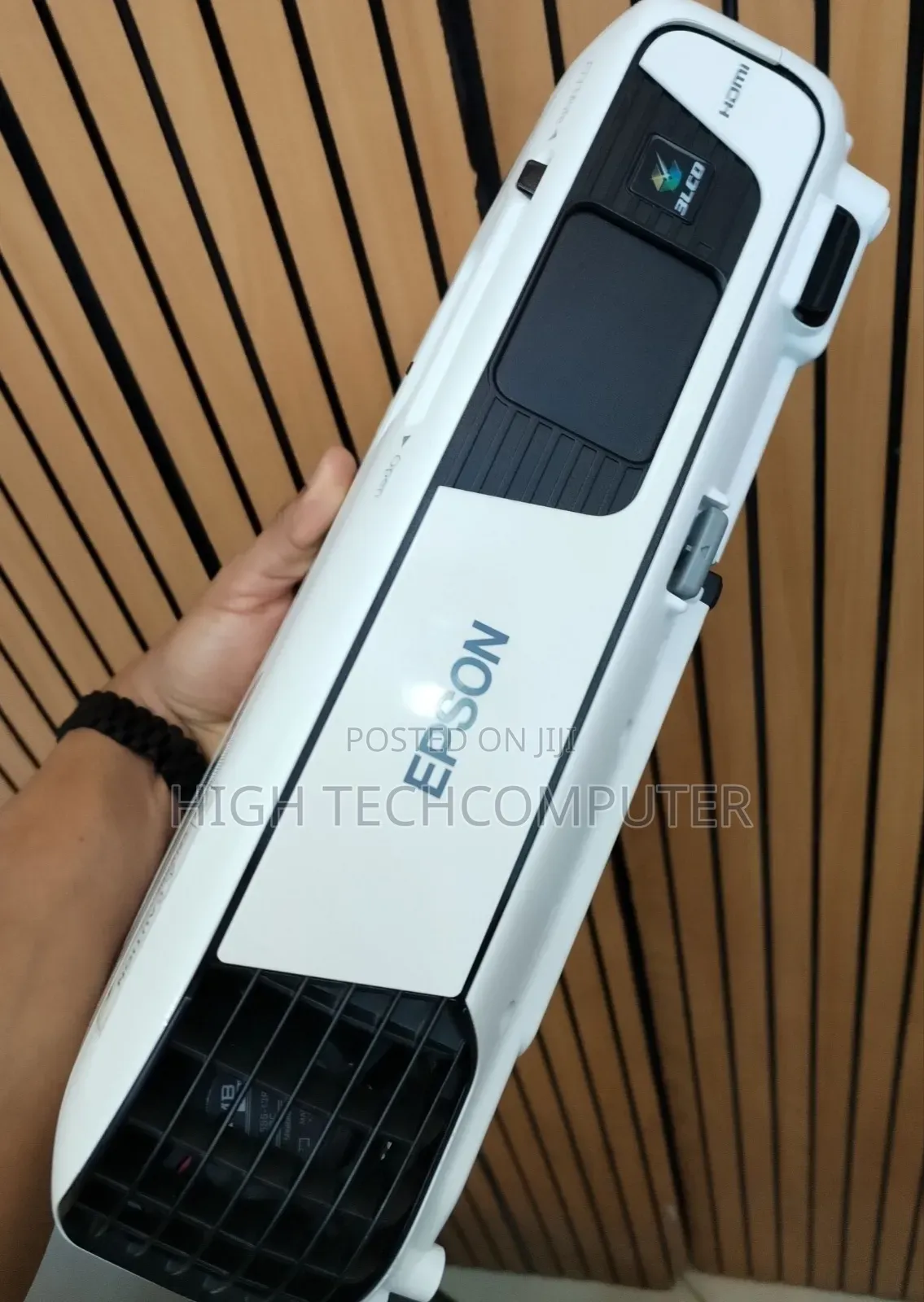 EPSON Projector
Model Name: EB-S31
Has : Bag & Remote 
Hardw