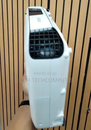 EPSON Projector
Model Name: EB-S31
Has : Bag & Remote 
Hardw