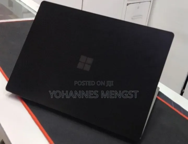 New Laptop Microsoft Surface 16GB Intel Core i7 SSD 256GB