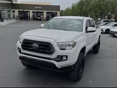 Toyota Tacoma 2020 White
