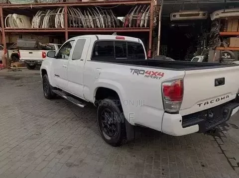 Toyota Tacoma 2020 White