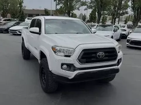 Toyota Tacoma 2020 White