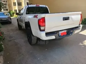 Toyota Tacoma 2020 White