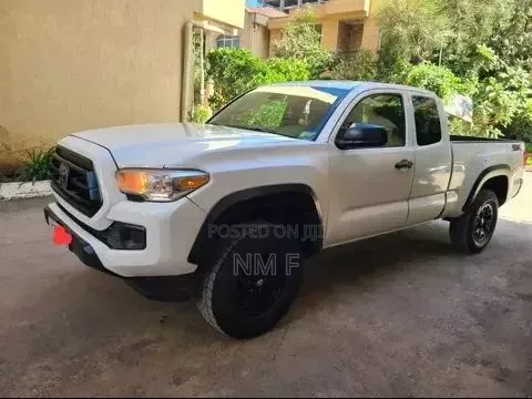 Toyota Tacoma 2020 White