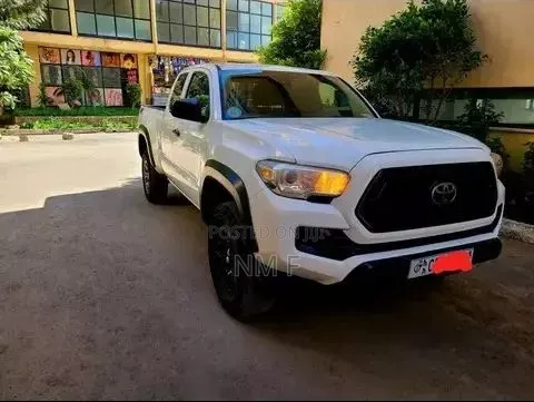 Toyota Tacoma 2020 White