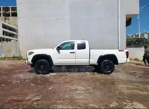 Toyota Tacoma 2020 White