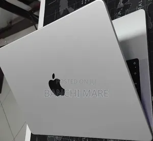 New Laptop Apple MacBook Pro 2024 M4 16GB Apple M4 SSD 512GB