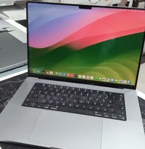 New Laptop Apple MacBook Pro 2024 M4 16GB Apple M4 SSD 512GB