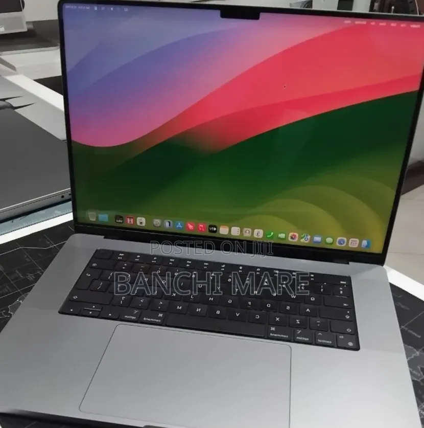New Laptop Apple MacBook Pro 2024 M4 16GB Apple M4 SSD 512GB