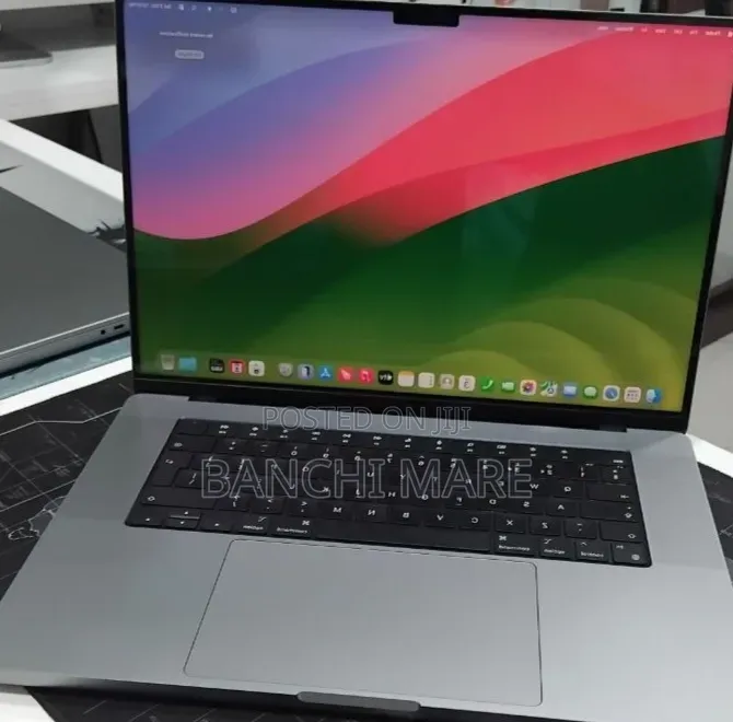 New Laptop Apple MacBook Pro 2024 M4 16GB Apple M4 SSD 512GB