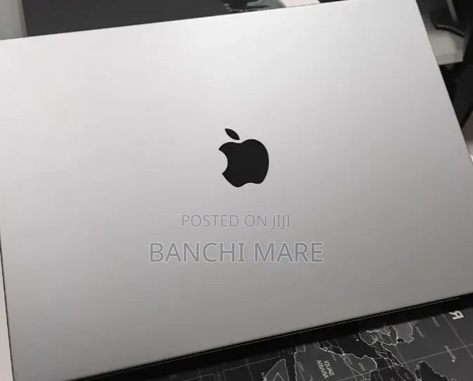 New Laptop Apple MacBook Pro 2024 M4 16GB Apple M4 SSD 512GB