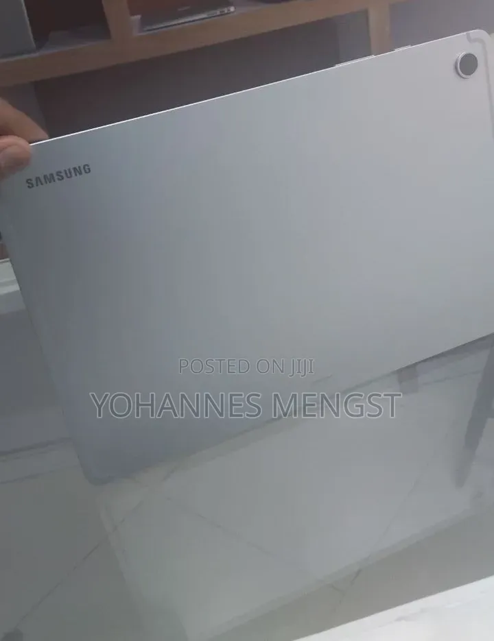 New Laptop Samsung Galaxy Book4 6GB Intel Core i5 SSD 128GB