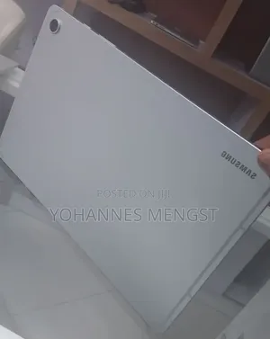 New Laptop Samsung Galaxy Book4 6GB Intel Core i5 SSD 128GB