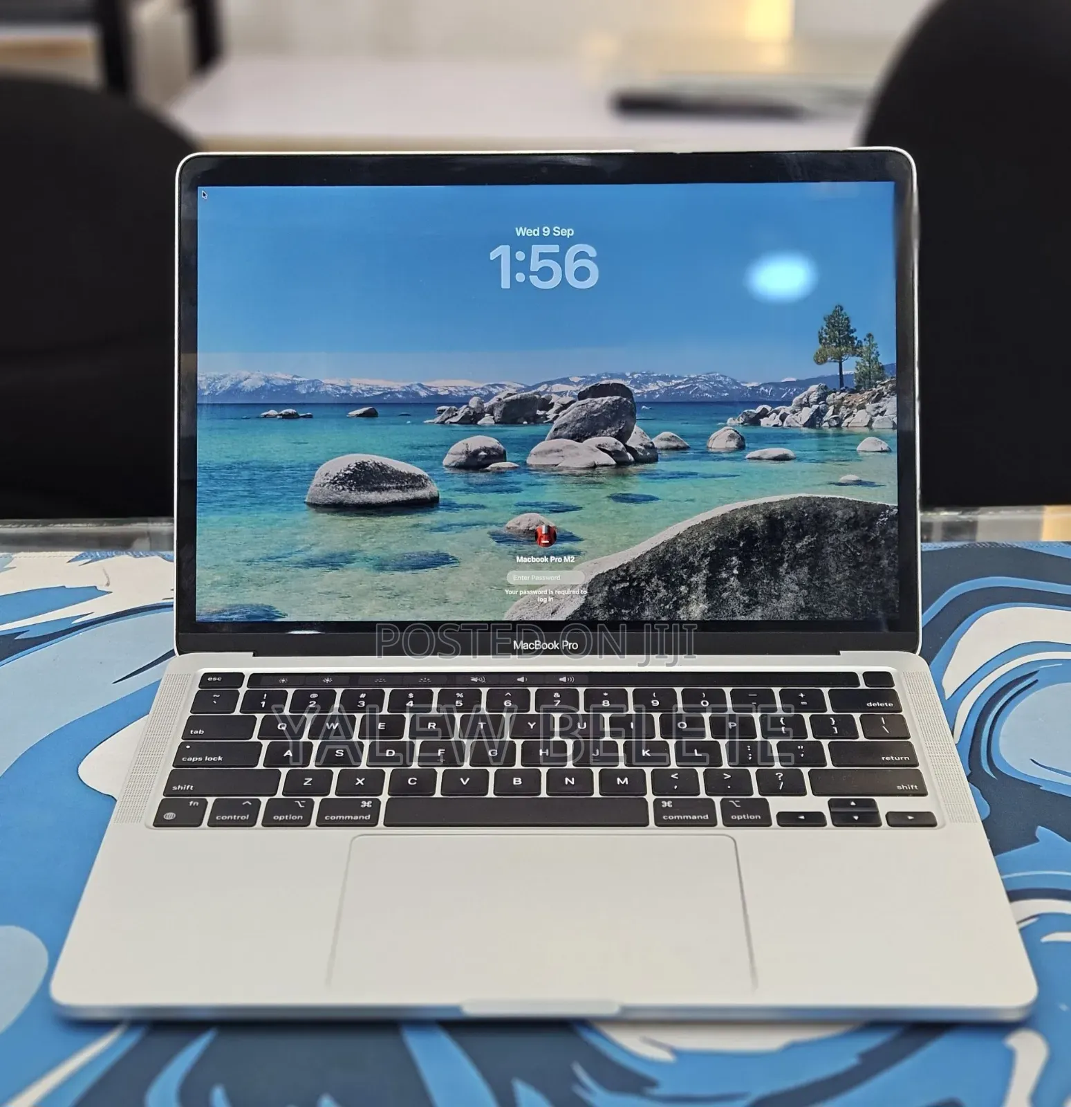 New Laptop Apple MacBook Pro 2022 M2 8GB Apple M2 SSD 256GB