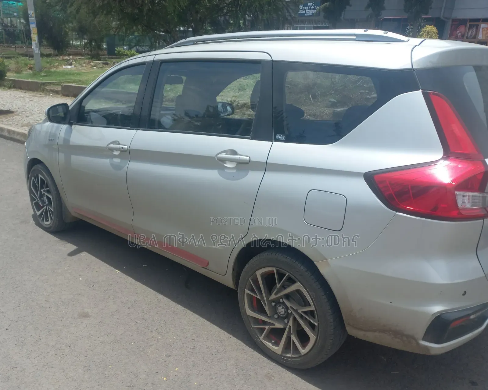 Suzuki Ertiga 2020 Silver