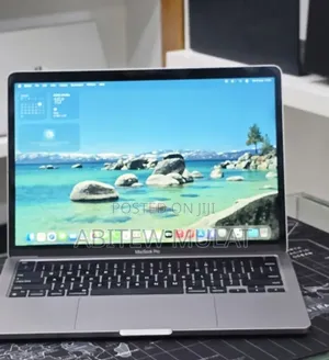 New Laptop Apple MacBook Pro 2022 M2 16GB Apple M2 SSD 256GB