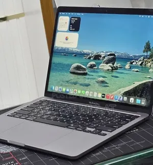 New Laptop Apple MacBook Pro 2022 M2 16GB Apple M2 SSD 256GB