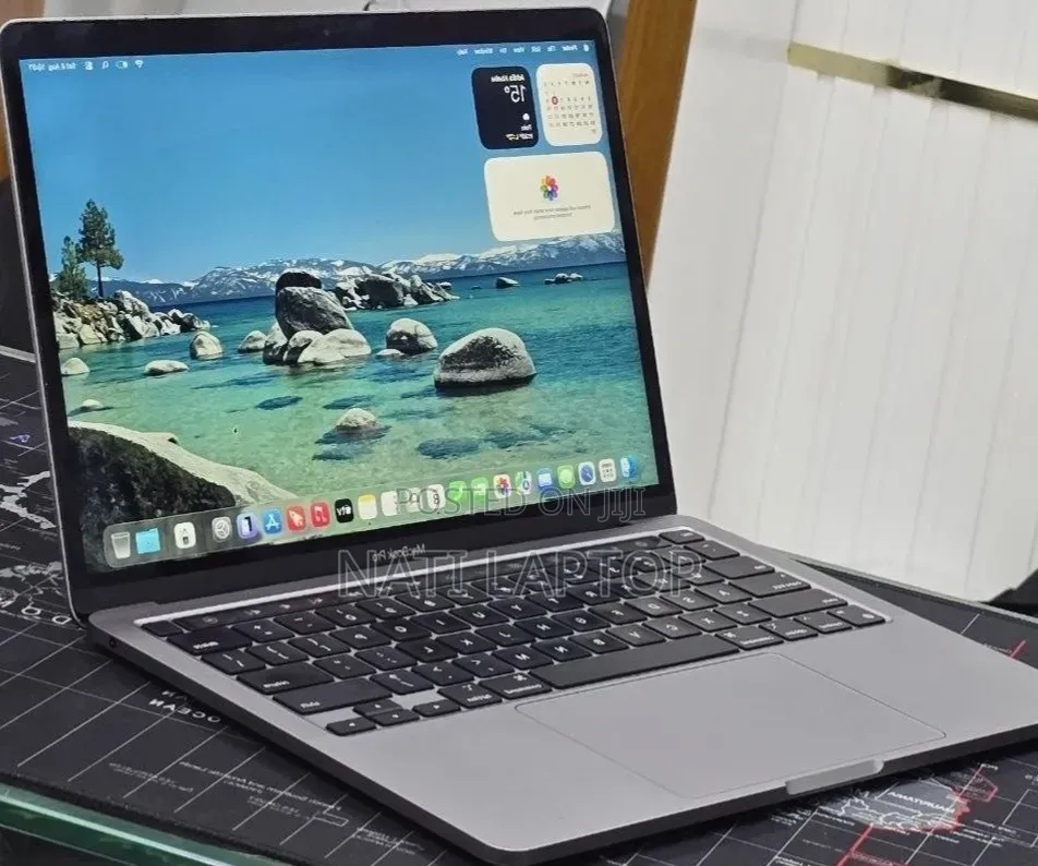 New Laptop Apple MacBook Air 2022 M2 16GB Apple M2 SSD 256GB