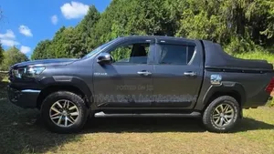 Toyota Hilux 2018 Gray