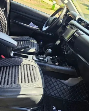 Toyota Hilux 2018 Gray